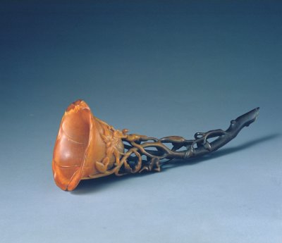 图片[1]-Rhinoceros horn carved hollyhock-shaped cup-China Archive